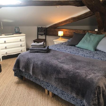 Miradoux La Fezendes B&B 외부 사진